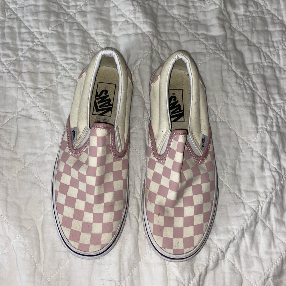 pink and cream checkered slip on vans